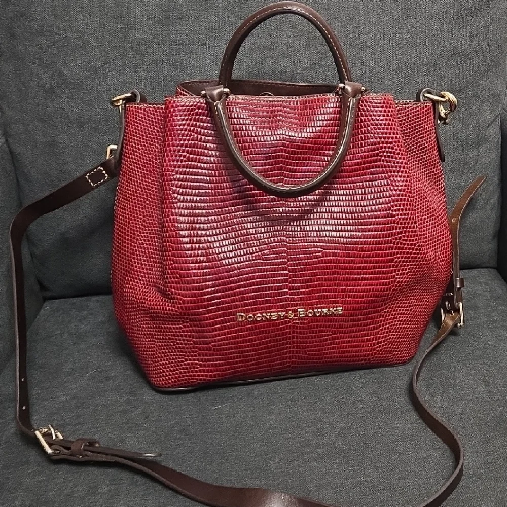 Dooney & Bourke Bag - Picture 1 of 11